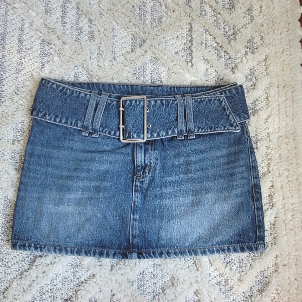 Garage Low-Rise Denim Skirt With Belt